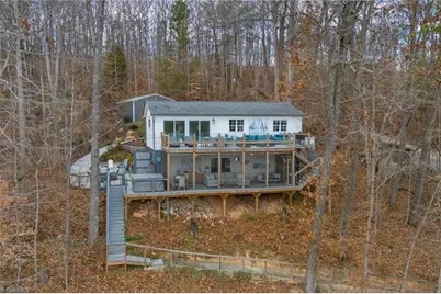 570 Hillview Drive, Lexington, NC 27292 - Photo 2