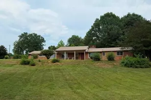 226 White Plains Rd, Roaring River, NC 28669 - Photo 4