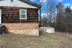 2990 Pipers Gap Rd, Mount Airy, NC 27030 - Photo 4