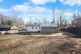 104 Hillside Dr, Lexington, NC 27295 - Photo 10