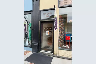 105 W Main Street, Elkin, NC 28621 - Photo 2