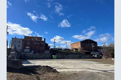 207 E Oak Street, Mount Airy, NC 27030 - Photo 1