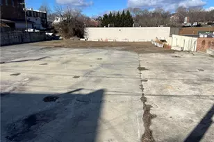 207 E Oak St, Mount Airy, NC 27030 - Photo 2