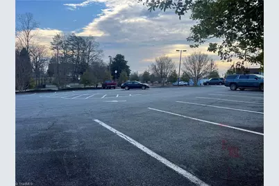 207 E Oak Street, Mount Airy, NC 27030 - Photo 4