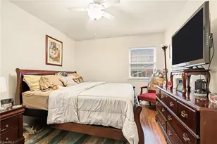 409 W Montcastle Dr, Greensboro, NC 27406 - Photo 12