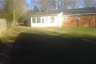 3303 Frost Pl, Greensboro, NC 27405 - Photo 6