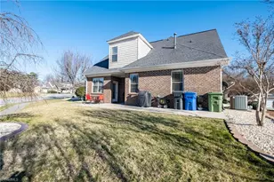 720 Stafford Park Dr, Kernersville, NC 27284 - Photo 2