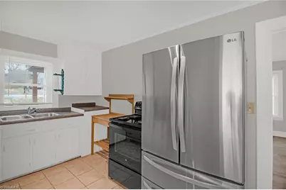 1602 Larkin Street, High Point, NC 27262 - Photo 8