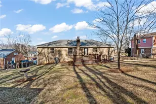 2227 Meloine Ln, Greensboro, NC 27407 - Photo 40