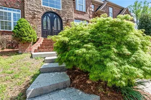 1391 Somerset Cove Dr, Winston-Salem, NC 27103 - Photo 4