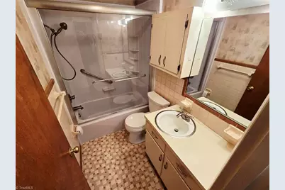 3144 Nc Highway 62 E, Liberty, NC 27298 - Photo 28