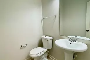 102 Manhattan Ave, Greensboro, NC 27407 - Photo 22