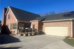 5 Northline Pl, Greensboro, NC 27410 - Photo 2