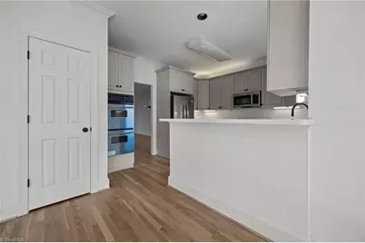 5305 Coveview Court, Greensboro, NC 27407 - Photo 14