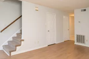 4012 S Bend Dr, Winston-Salem, NC 27107 - Photo 8