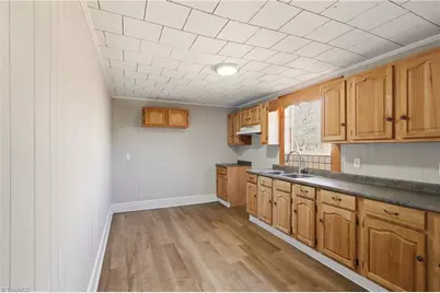 408 Seaman Street, Winston-Salem, NC 27103 - Photo 8