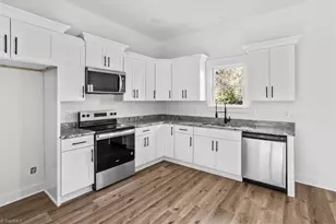 200 Salem St, Thomasville, NC 27360 - Photo 16