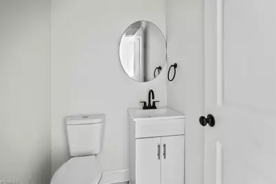 200 Salem Street, Thomasville, NC 27360 - Photo 14