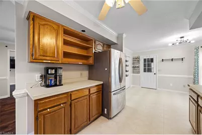 4203 Hunting Meadow Road, Greensboro, NC 27406 - Photo 14