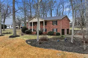 896 Oakhaven Forest Dr, Winston-Salem, NC 27105 - Photo 40