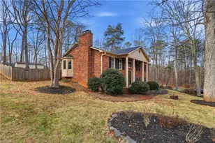896 Oakhaven Forest Dr, Winston-Salem, NC 27105 - Photo 4