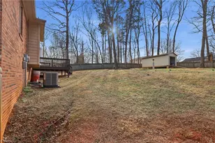 896 Oakhaven Forest Dr, Winston-Salem, NC 27105 - Photo 38