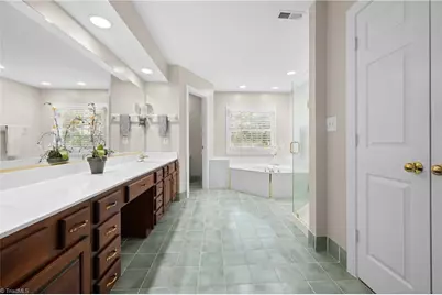 3905 Badenridge Court, Greensboro, NC 27407 - Photo 28
