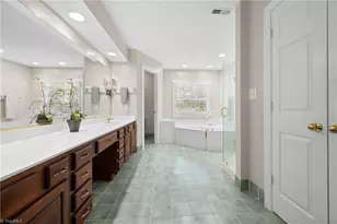 3905 Badenridge Ct, Greensboro, NC 27407 - Photo 28