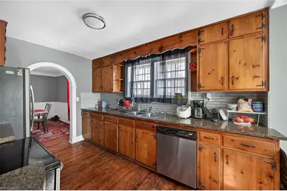 2924 Monterey Street, Greensboro, NC 27406 - Photo 10