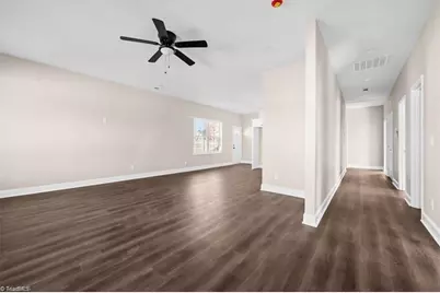 105 Charles Street, Thomasville, NC 27360 - Photo 8