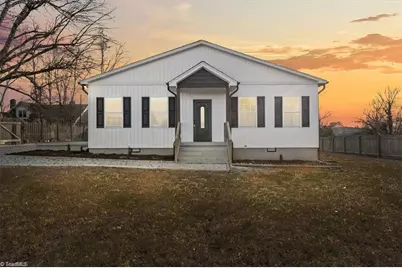 105 Charles Street, Thomasville, NC 27360 - Photo 1