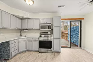 574 Brookside Ct, Kernersville, NC 27284 - Photo 8