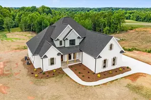2015 Bob Jessup Dr, Greensboro, NC 27455 - Photo 46