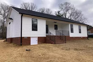 32 Ranchor Dr, Thomasville, NC 27360 - Photo 2