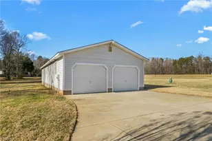7021 Eaglesfield Rd, Gibsonville, NC 27249 - Photo 40