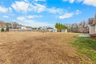 2829 Old US Hwy 421 W, Yadkinville, NC 27055 - Photo 28