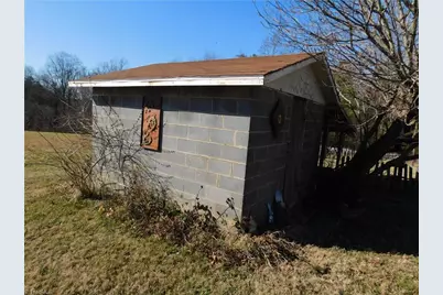 153 Regal Road, State Road, NC 28676 - Photo 4