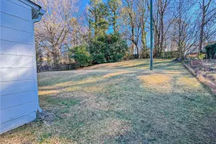 1012 Meadowbrook Blvd, High Point, NC 27260 - Photo 16