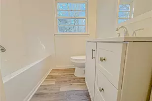 1012 Meadowbrook Blvd, High Point, NC 27260 - Photo 8