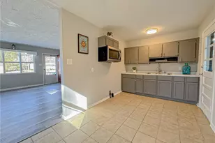 1012 Meadowbrook Blvd, High Point, NC 27260 - Photo 4