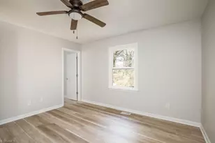 3003 E Wendover Ave, Greensboro, NC 27405 - Photo 8