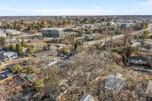 413 Hillside Dr, Greensboro, NC 27401 - Photo 32