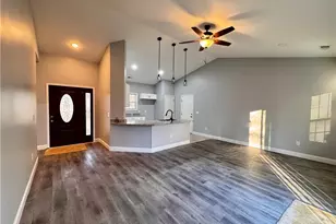 4218 Farlow Dr, Greensboro, NC 27406 - Photo 4