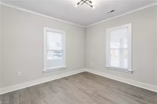 406 Sullivan St, Thomasville, NC 27360 - Photo 12