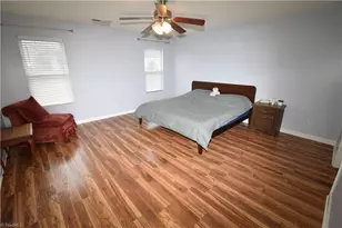 136 Penry Ln, Clemmons, NC 27012 - Photo 10