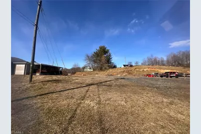 120 Pennwill Parkway, West Jefferson, NC 28694 - Photo 6