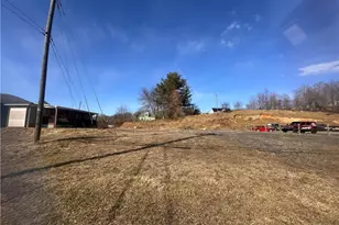 120 Pennwill Pkwy, West Jefferson, NC 28694 - Photo 6