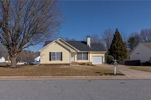 5206 Orchard Ridge Ln, Greensboro, NC 27455 - Photo 2