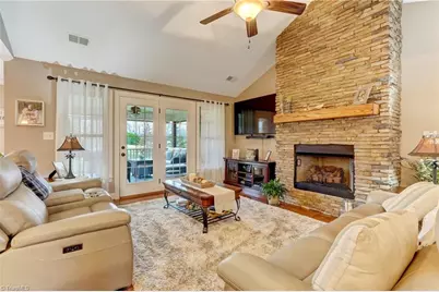 183 Oak Leaf Drive, Reidsville, NC 27320 - Photo 14