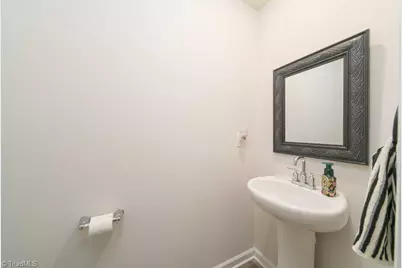 6015 Red Pheasant Drive, Kernersville, NC 27284 - Photo 8